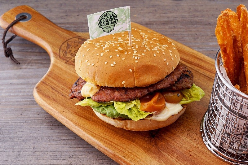 Serviervorschlag The Green Mountain Zubereitung für Plant-based Smash Burger